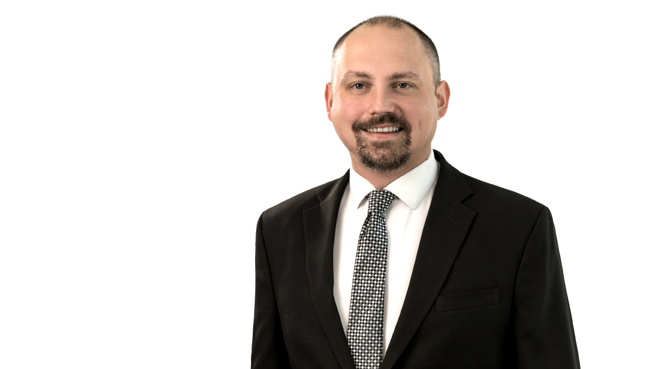 Firm Headshot of Maxim Genel