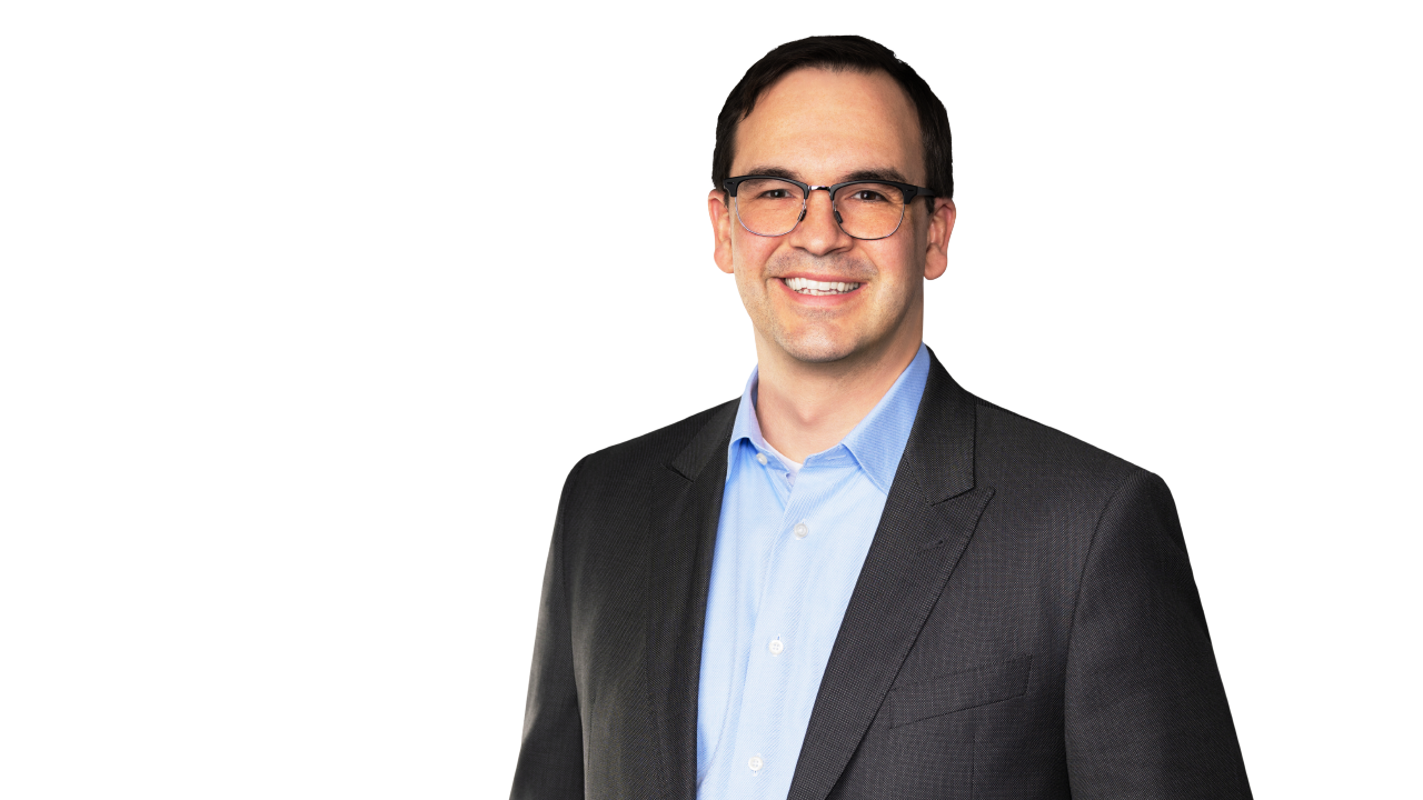 Anthony Ochs firm headshot.