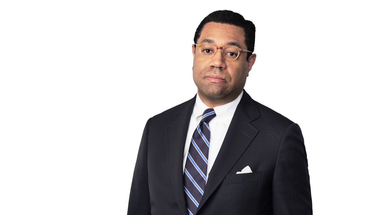 Devin Lindsay firm headshot.