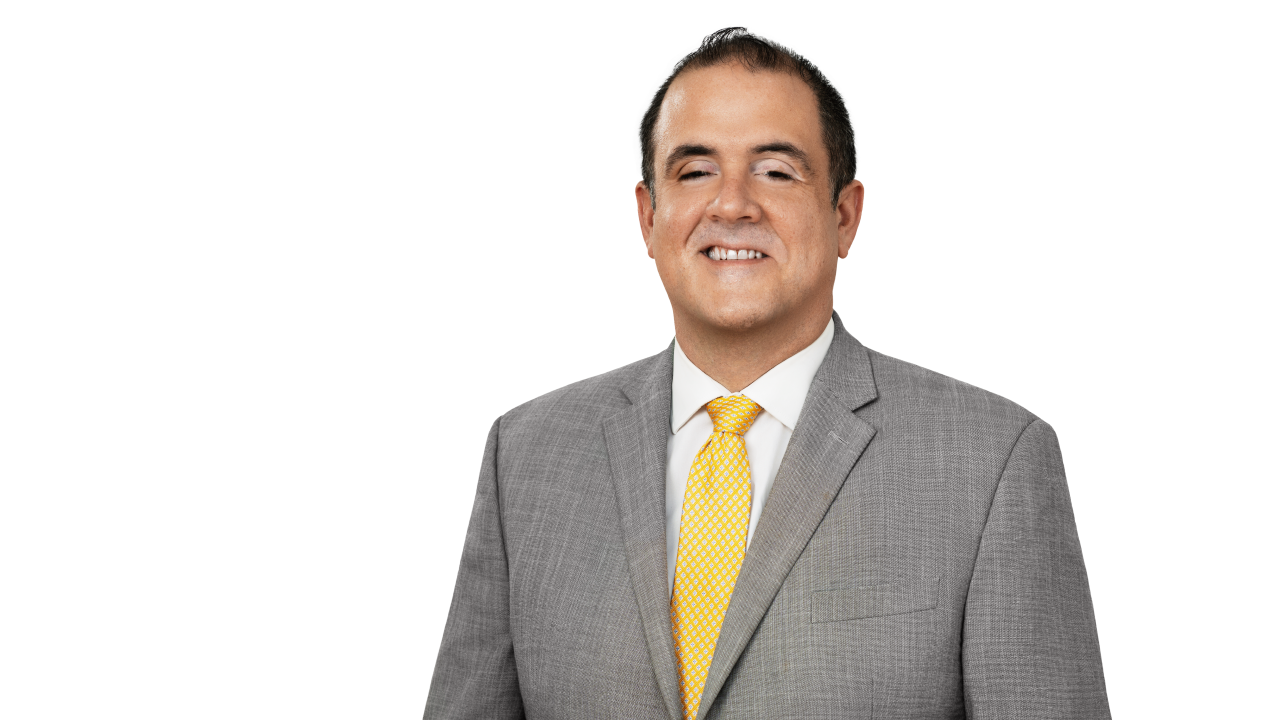 Steven Kelly firm headshot.